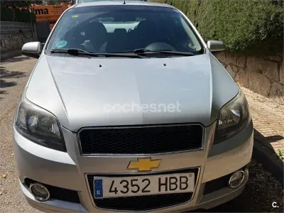 Usado Chevrolet Aveo LS 101 CV (74 kW) 2010 Gris / plata Berlina