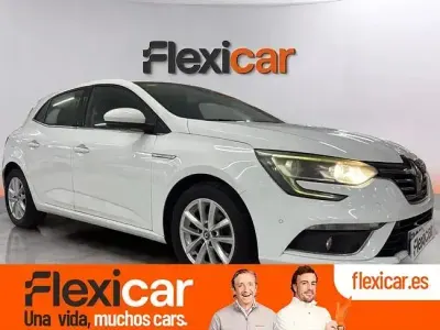 Usado Renault Mégane III Zen 130 CV (95 kW) 2016 Blanco Berlina
