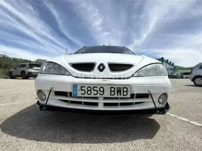 Usado Renault Mégane Coupé Sportway 105 CV (77 kW) 2002 Blanco Coupe