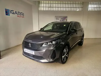 Usado Peugeot 5008 GTi 131 CV (96 kW) 2023 Gris / plata SUV