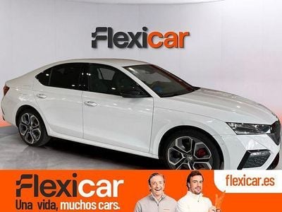 Usado Skoda Octavia RS 245 CV (180 kW) 2021 Blanco