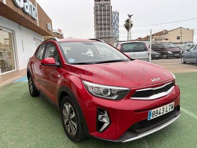 Granate Usado 2021 Kia Stonic SUV | 13.975 € (Buen precio)