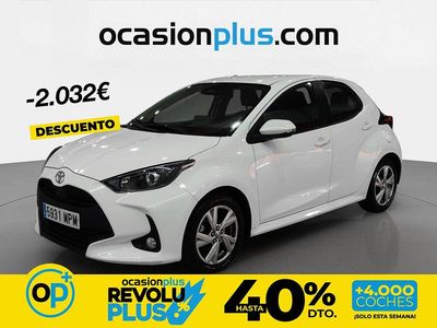 Usado Toyota Yaris Hybrid Active 116 CV (85 kW) 2024 Blanco Berlina