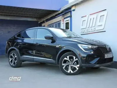 Uusi Renault Arkana Techno 145 HP (106 kW) 2025 Musta Katumaasturi