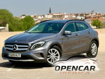 Usado Mercedes GLA200 Style 156 HP (114 kW) 2014 Cinzento SUV