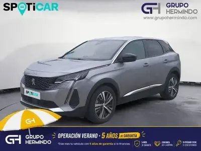 Usado Peugeot 3008 Allure 225 CV (165 kW) 2022 Gris / plata SUV
