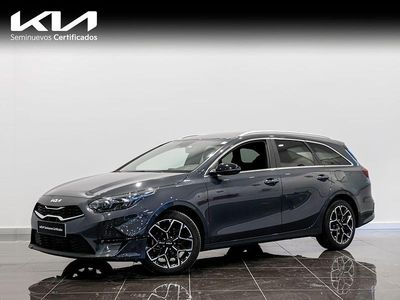 Gris Usado 2024 Kia Ceed Style Utilitario | 24.500 € (Un poco caro)
