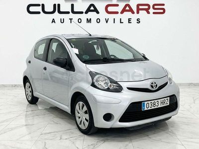 Usado Toyota Aygo City 68 CV (50 kW) 2014 Gris / plata Utilitario