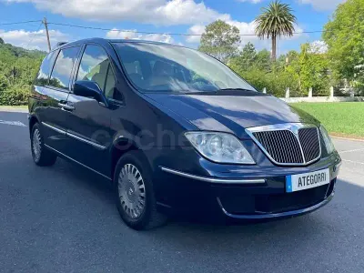Usado Lancia Phedra 136 CV (100 kW) 2007 Azul Monovolumen