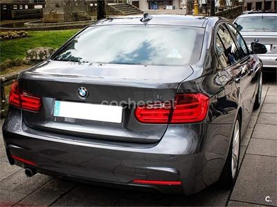 Usado BMW 318 Sport Line 143 CV (105 kW) 2013 Gris / plata Berlina