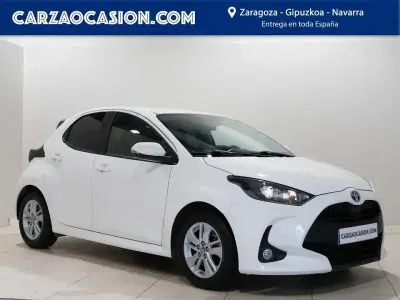 Begagnad Toyota Yaris Business Edition 116 HK (85 kW) 2022 Vit Sedan