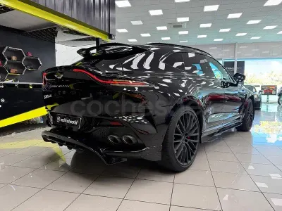 Usado Aston Martin DBX 707 CV (519 kW) 2025 Negro SUV