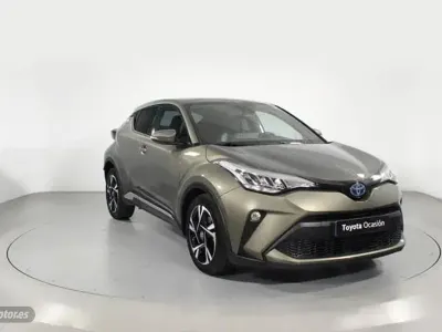 Usado Toyota C-HR Advance 122 CV (89 kW) 2022 Verde SUV