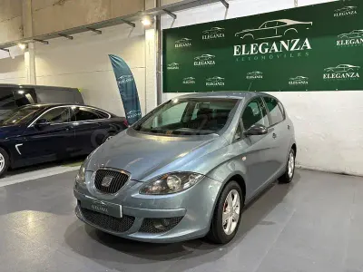 Usado Seat Altea Reference 105 CV (77 kW) 2005 Azul Monovolumen