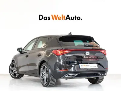 Usado Seat Leon FR 150 CV (110 kW) 2024 Negro Berlina