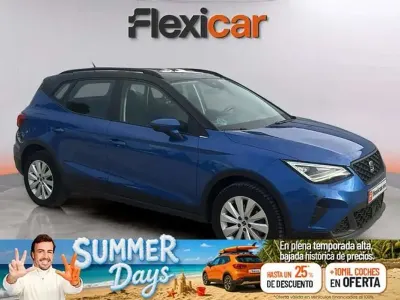 Usado Seat Arona Style 110 CV (80 kW) 2023 Azul SUV