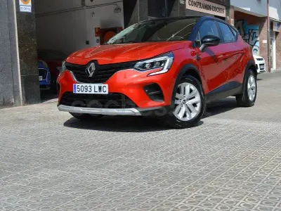 Usado Renault Captur Intens 140 CV (102 kW) 2022 Rojo SUV