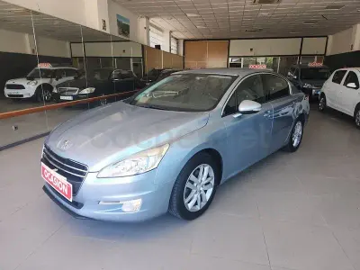 Usado Peugeot 508 Allure 156 CV (114 kW) 2013 Azul Berlina