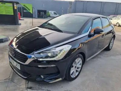 Usado DS Automobiles DS5 Style 120 CV (88 kW) 2016 Negro Utilitario