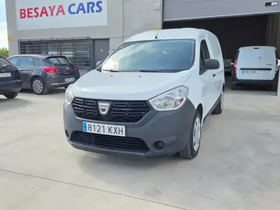 Usado Dacia Dokker Essentiel 100 HP (73 kW) 2019 Branco Monovolume
