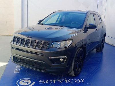 Usado Jeep Compass Night Eagle 120 CV (88 kW) 2019 Gris / plata SUV