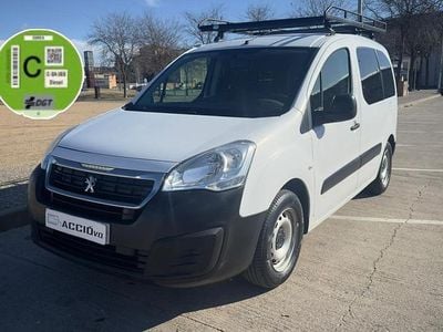 Usado Peugeot Partner Tepee Access 75 CV (55 kW) 2018 Blanco Monovolumen