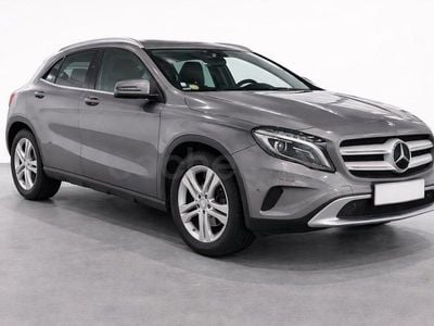 Usado Mercedes GLA220 Urban 170 CV (125 kW) 2015 Gris / plata SUV