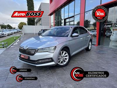 Usado Skoda Superb Style 218 CV (160 kW) 2021 Gris Berlina