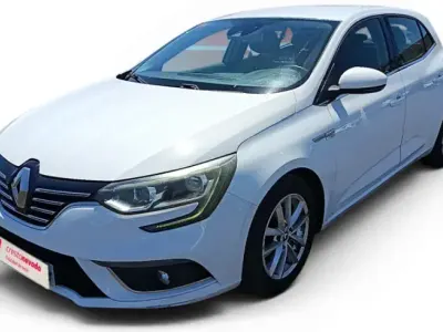 Usado Renault Mégane Zen 132 CV (97 kW) 2017 Blanco