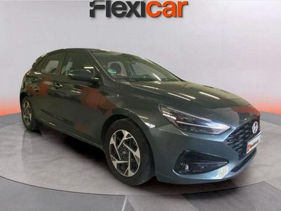 Verde Usado 2024 Hyundai i30 Berlina | 17.990 € (Precio justo)