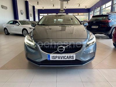 Gris / plata Usado 2019 Volvo V40 Momentum Familiar | 19.000 € (Caro)