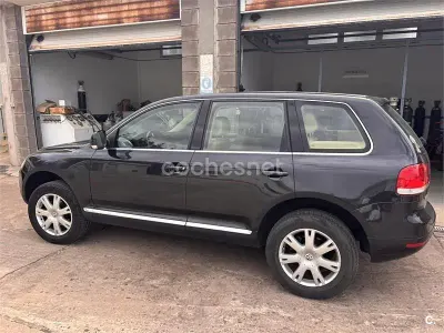 Usado VW Touareg R 174 CV (127 kW) 2006 Negro SUV