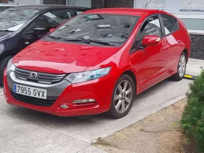 Usado Honda Insight Executive 98 CV (72 kW) 2010 Rojo Utilitario