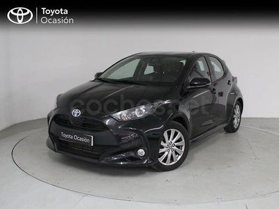 Usado Toyota Yaris Hybrid Active 116 CV (85 kW) 2024 Negro Berlina