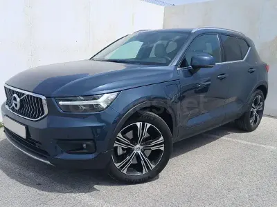 Usado Volvo XC40 Inscription 211 CV (155 kW) 2021 Azul SUV