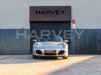 Usado Porsche 911 Turbo Cabriolet 420 CV (308 kW) 2003 Gris / plata Descapotable