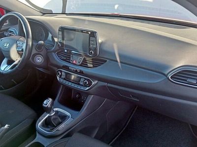 Usado Hyundai i30 120 CV (88 kW) 2018 Rojo