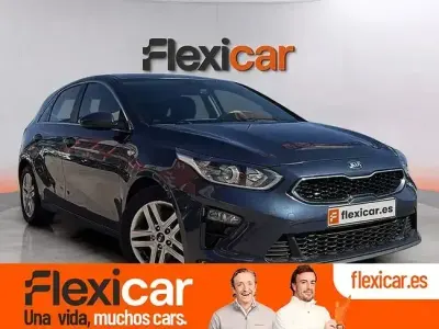 Käytetty Kia Ceed 140 HP (102 kW) 2020 Sininen Viistoperä