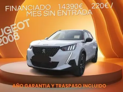 Usado Peugeot 2008 Active 110 CV (80 kW) 2022 Blanco SUV