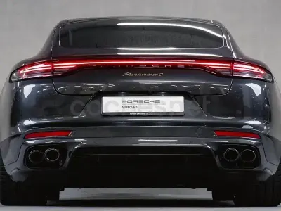 Usado Porsche Panamera 4 Platinum Edition 462 CV (339 kW) 2021 Gris / plata Berlina