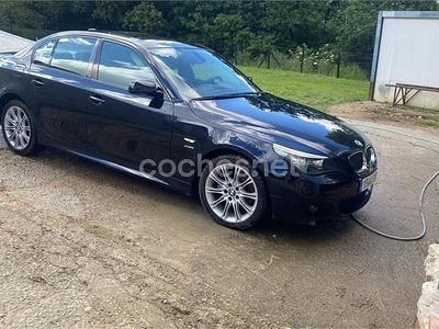 Negro Usado 2009 BMW 530 Familiar | 18.000 €