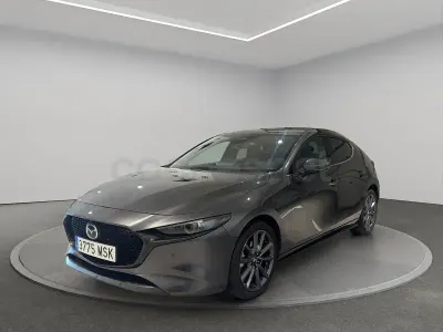 Usado Mazda 3 Exclusive-Line 122 CV (89 kW) 2024 Gris / plata Berlina
