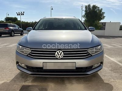 Gris / plata Usado 2019 VW Passat Edition Familiar | 11.900 € (Precio justo)
