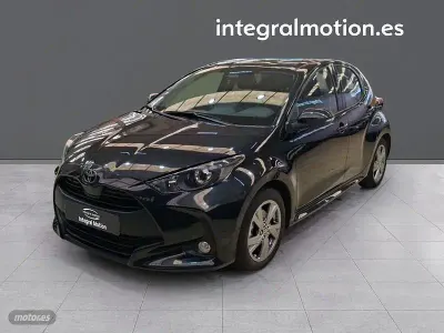 Usado Toyota Yaris Hybrid Active 115 CV (84 kW) 2025 Negro Berlina
