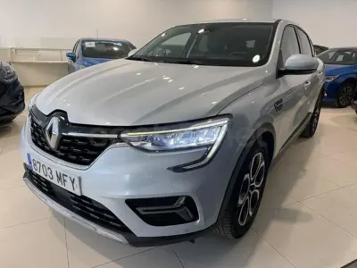Usado Renault Arkana Techno 145 CV (106 kW) 2023 Blanco SUV
