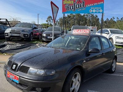 Usado Seat Leon Sport 130 CV (95 kW) 2003 Negro Utilitario