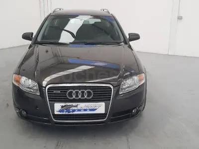 Usado Audi A4 Premium 140 CV (102 kW) 2006 Gris / plata Familiar
