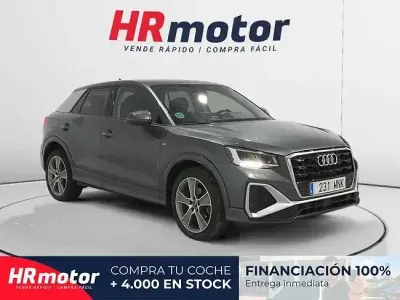 Usado Audi Q2 S-Line 116 CV (85 kW) 2024 Gris / plata SUV