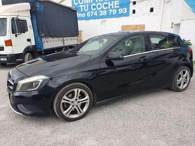 Negro Usado 2014 Mercedes A200 Urban Utilitario | 14.200 € (Un poco caro)