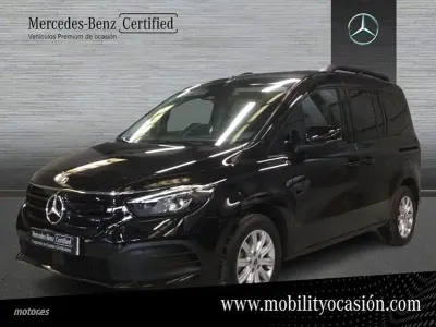 Usado Mercedes EQT200 89 kW (122 CV) 2025 Negro Monovolumen